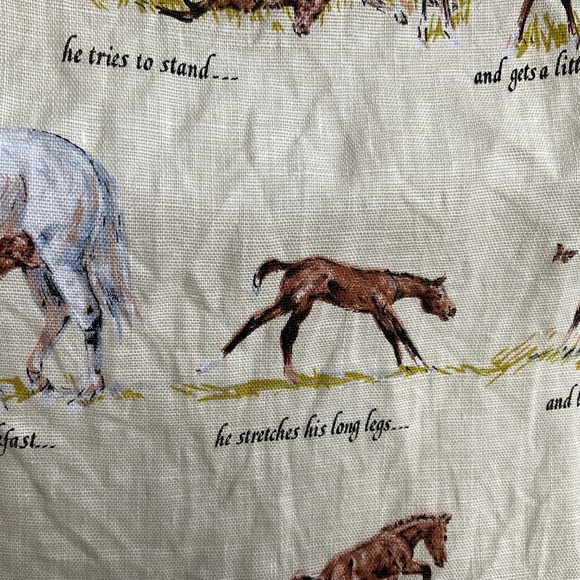 Ulster Weavers Linen Tea Towel A Foal’s First Day Sam Savitt 100% Irish Linen - Picture 9 of 16